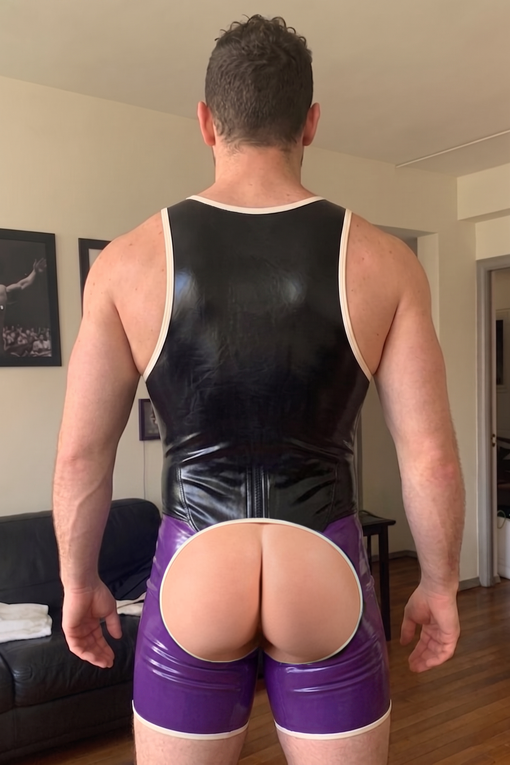 Joylgbt Men’s Black & Purple Glossy Color-Block Singlet Bodysuit
